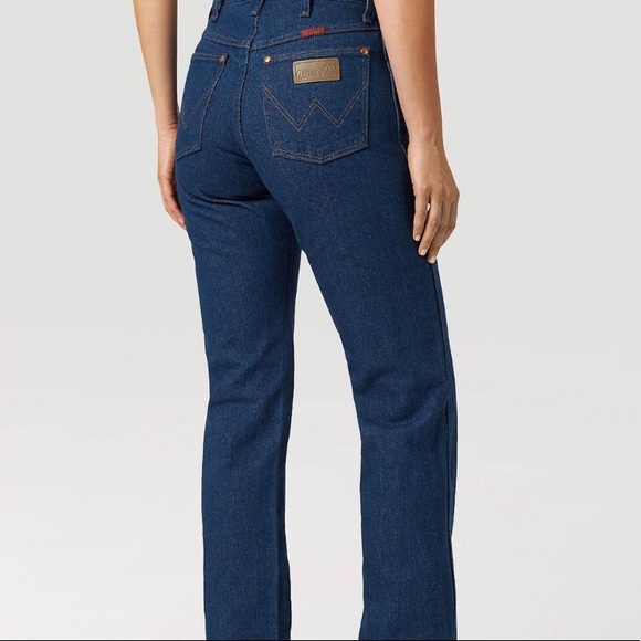 Wrangler Women’s Cowboy Cut Jeans 14MWZG 9x30 New! - Picture 2 of 5